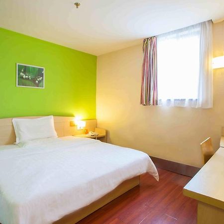 7Days Inn Guangzhou South Railway Station Nan Pu Metro Station Luaran gambar