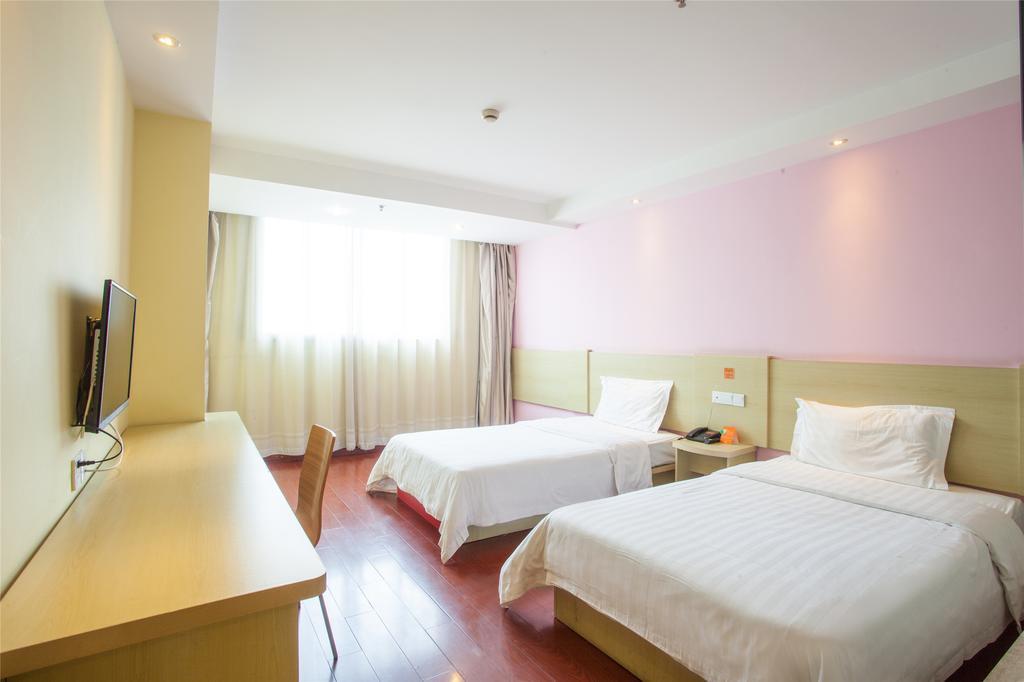 7Days Inn Guangzhou South Railway Station Nan Pu Metro Station Luaran gambar
