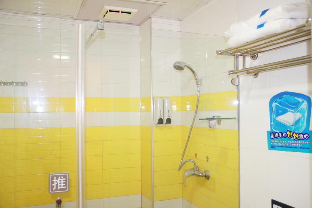 7Days Inn Guangzhou South Railway Station Nan Pu Metro Station Luaran gambar